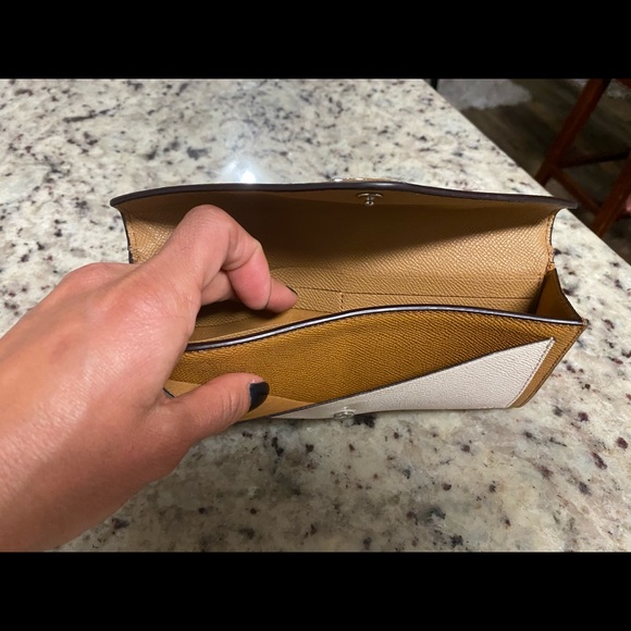 Authentic coach large wallet women’s - Picture 15 of 16